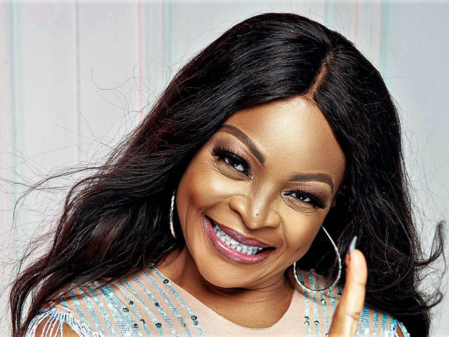 Nadia EWANDE